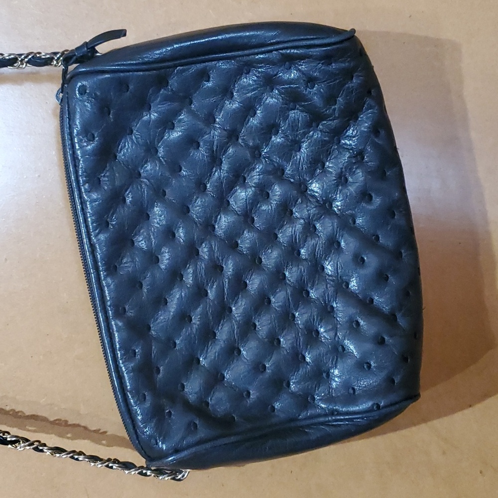 Jennifer Moore Leather Crossbody Zippered Purse DV546